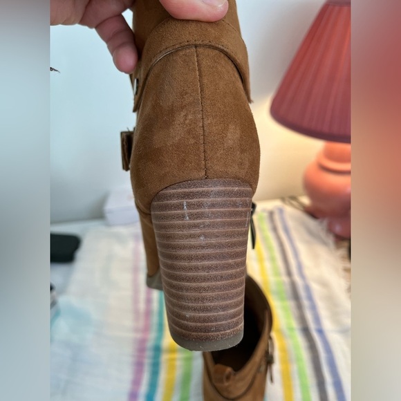 COPY - FRANCO SARTO suede booties, size 7.5 - Picture 2 of 8